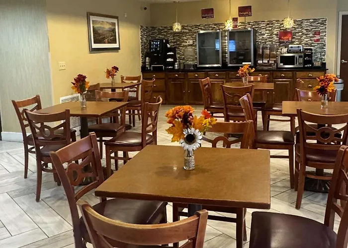 Best Western PLUS Hannaford Inn&Suites