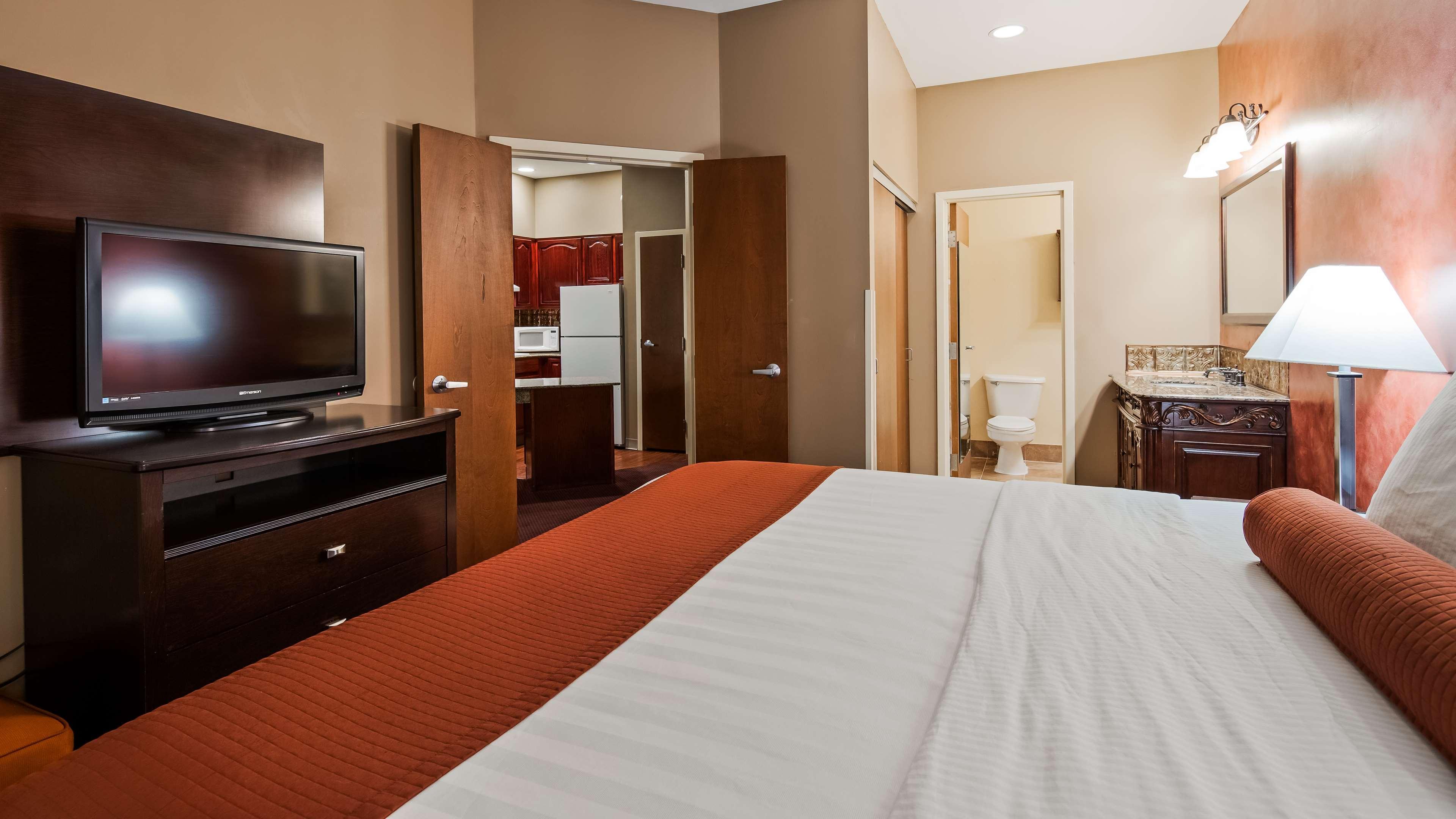 Western Hannaford Inn&suites Hotel Kenwood