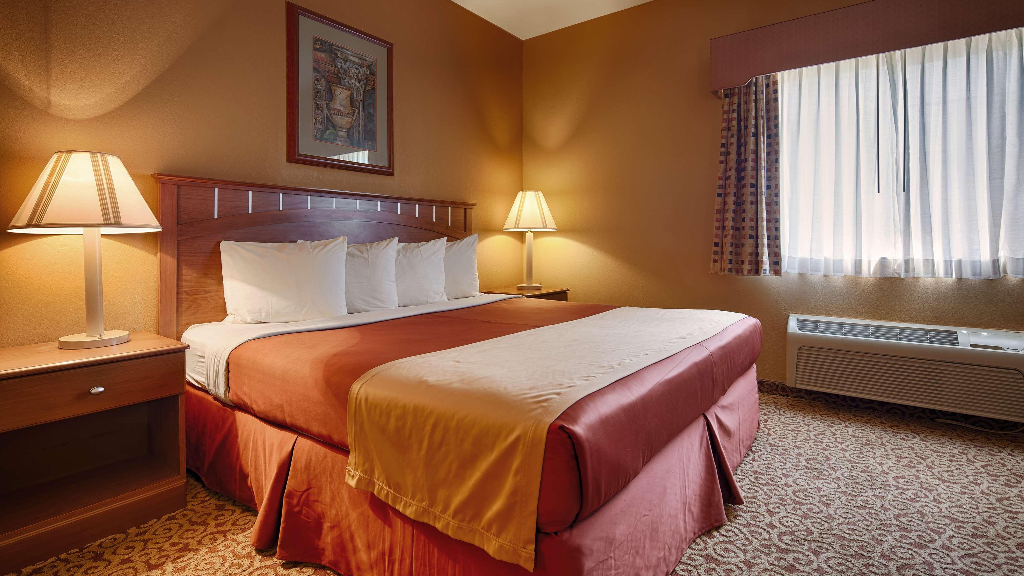 Western Hannaford Inn&suites 3*