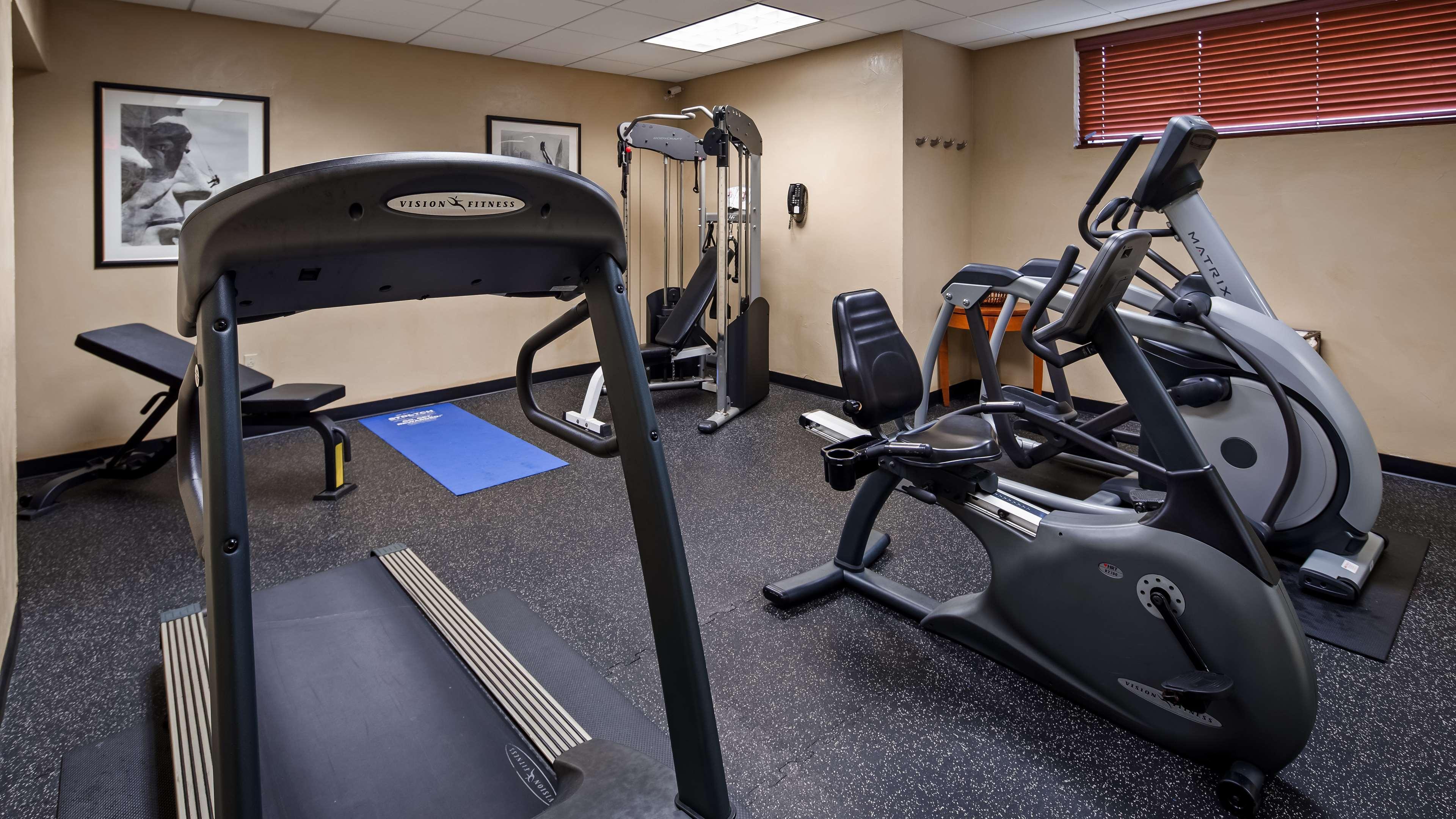 Western Hannaford Inn&suites Kenwood