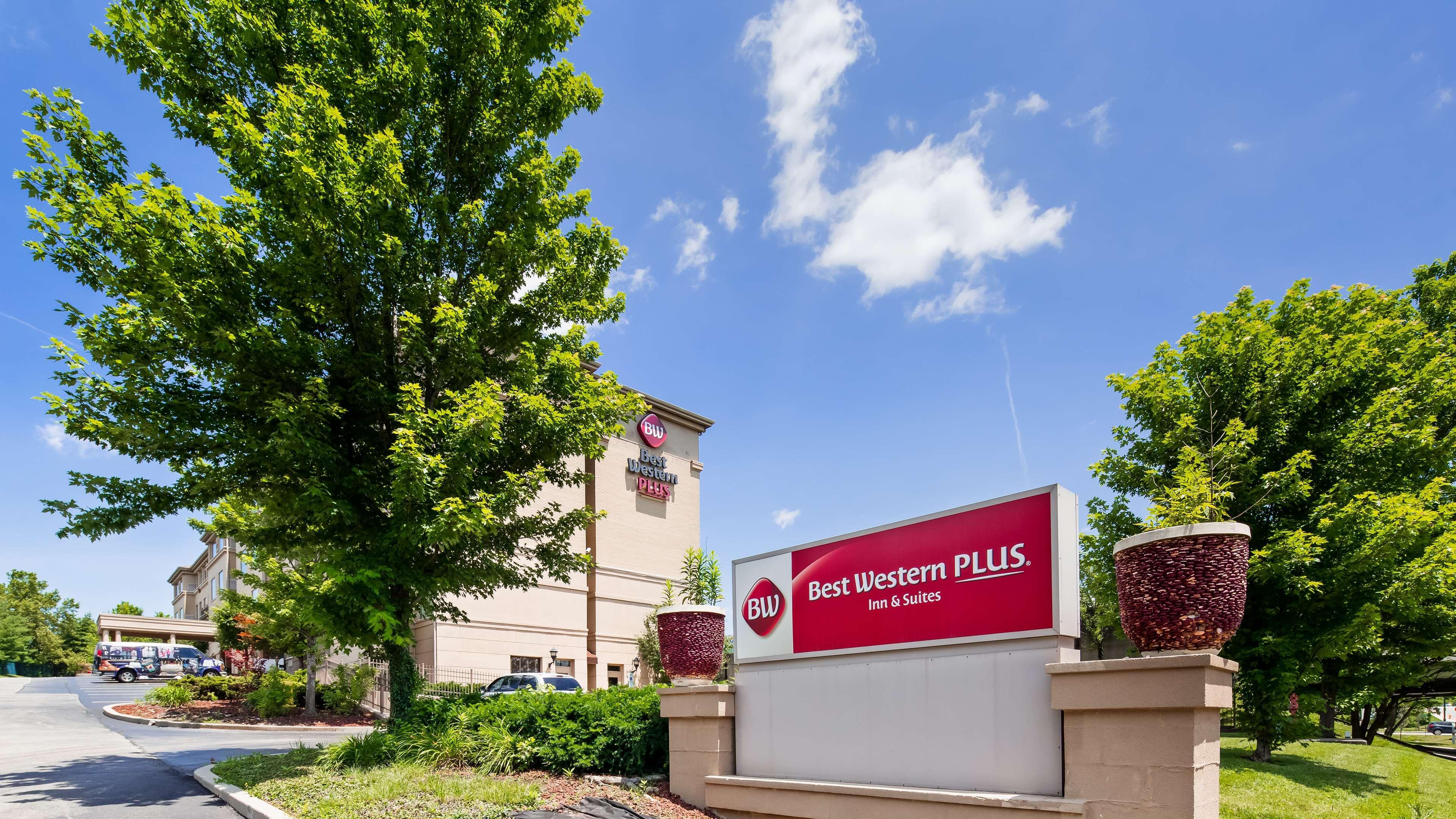 Western Hannaford Inn&suites
