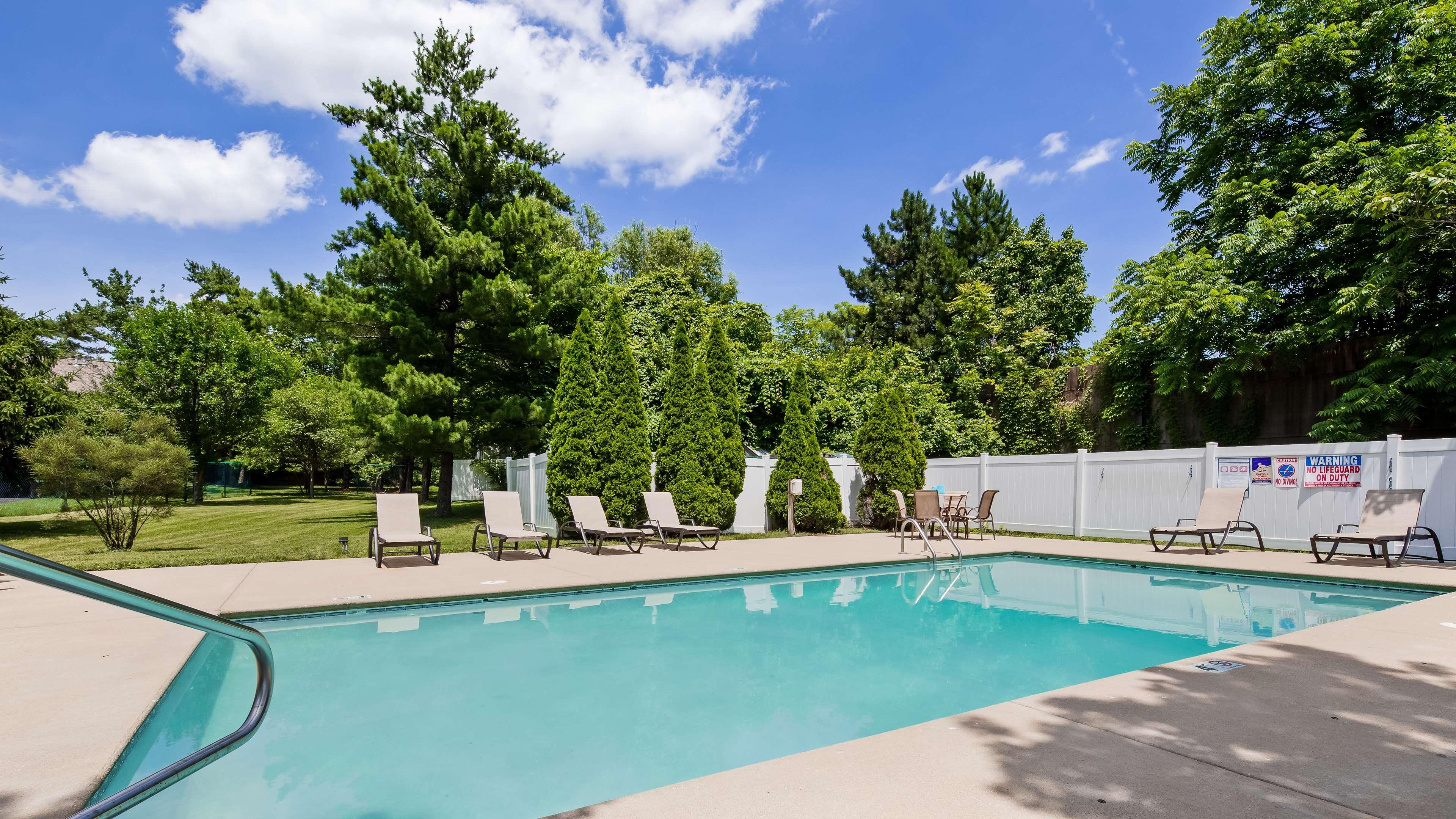 Western Hannaford Inn&suites Hotel 3*