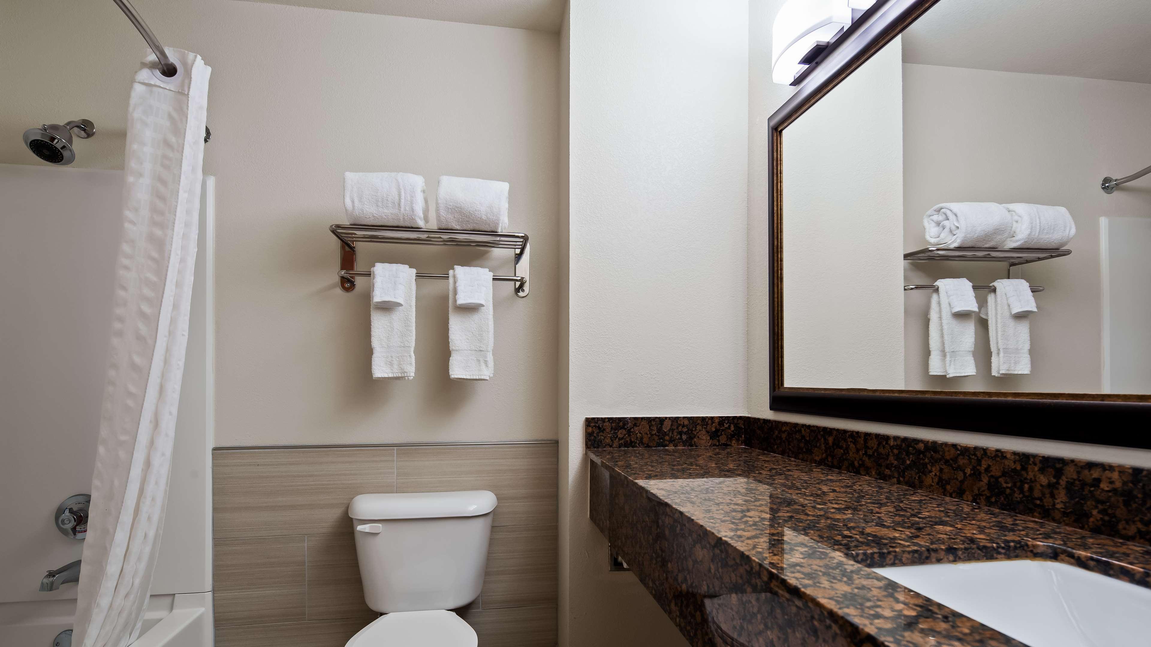 Western Hannaford Inn&suites 3*