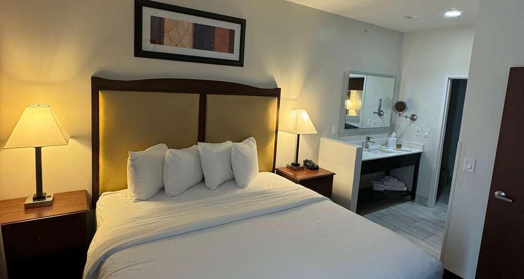 Hotel Western Hannaford Inn&suites 3*