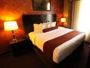 Western Hannaford Inn&suites Hotel Kenwood