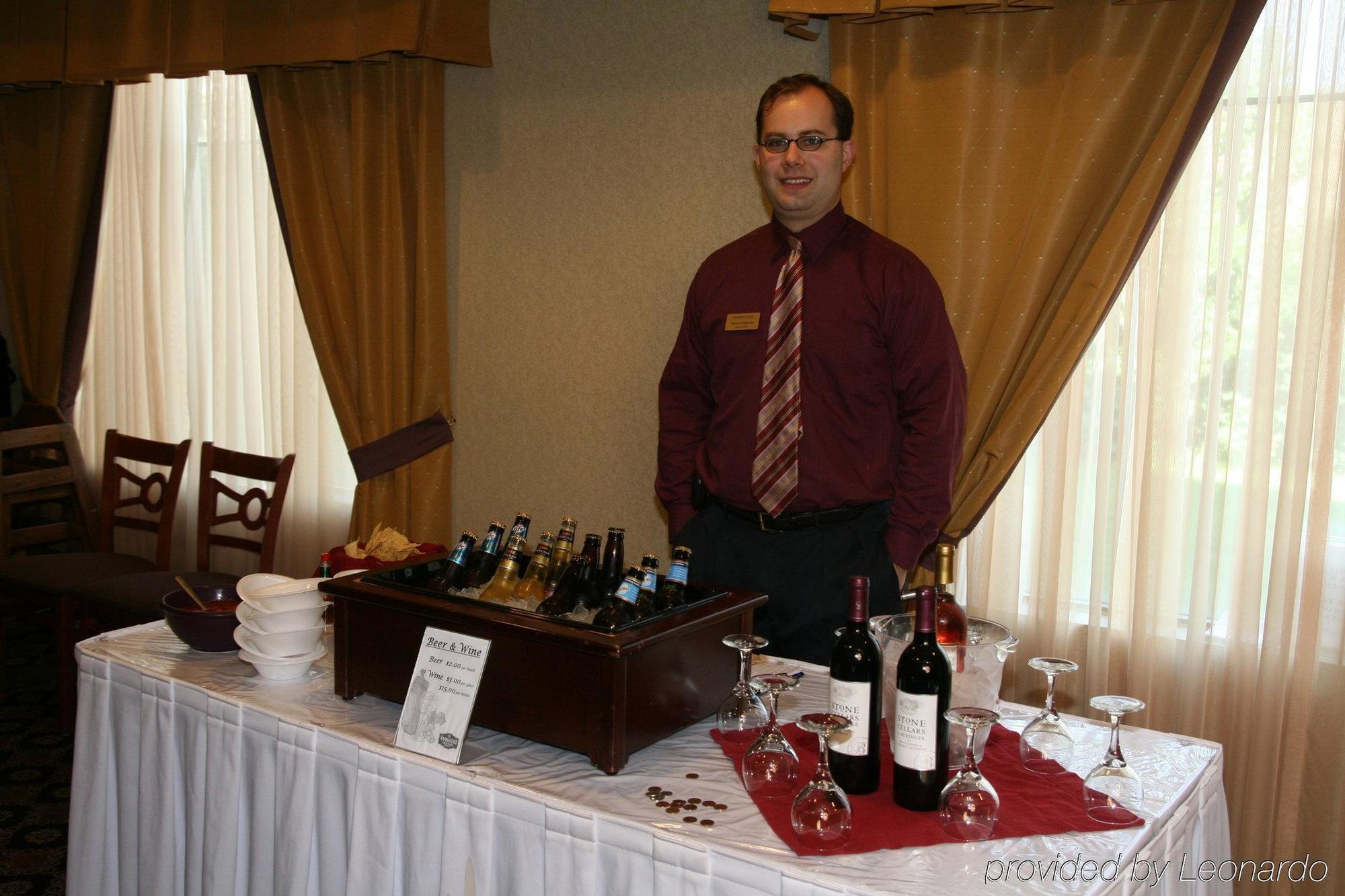 Western Hannaford Inn&suites Kenwood