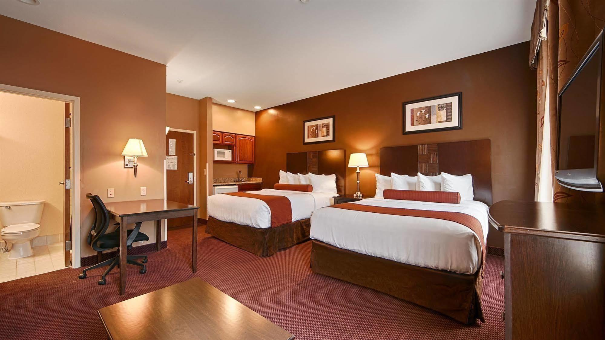 Western Hannaford Inn&suites 3*
