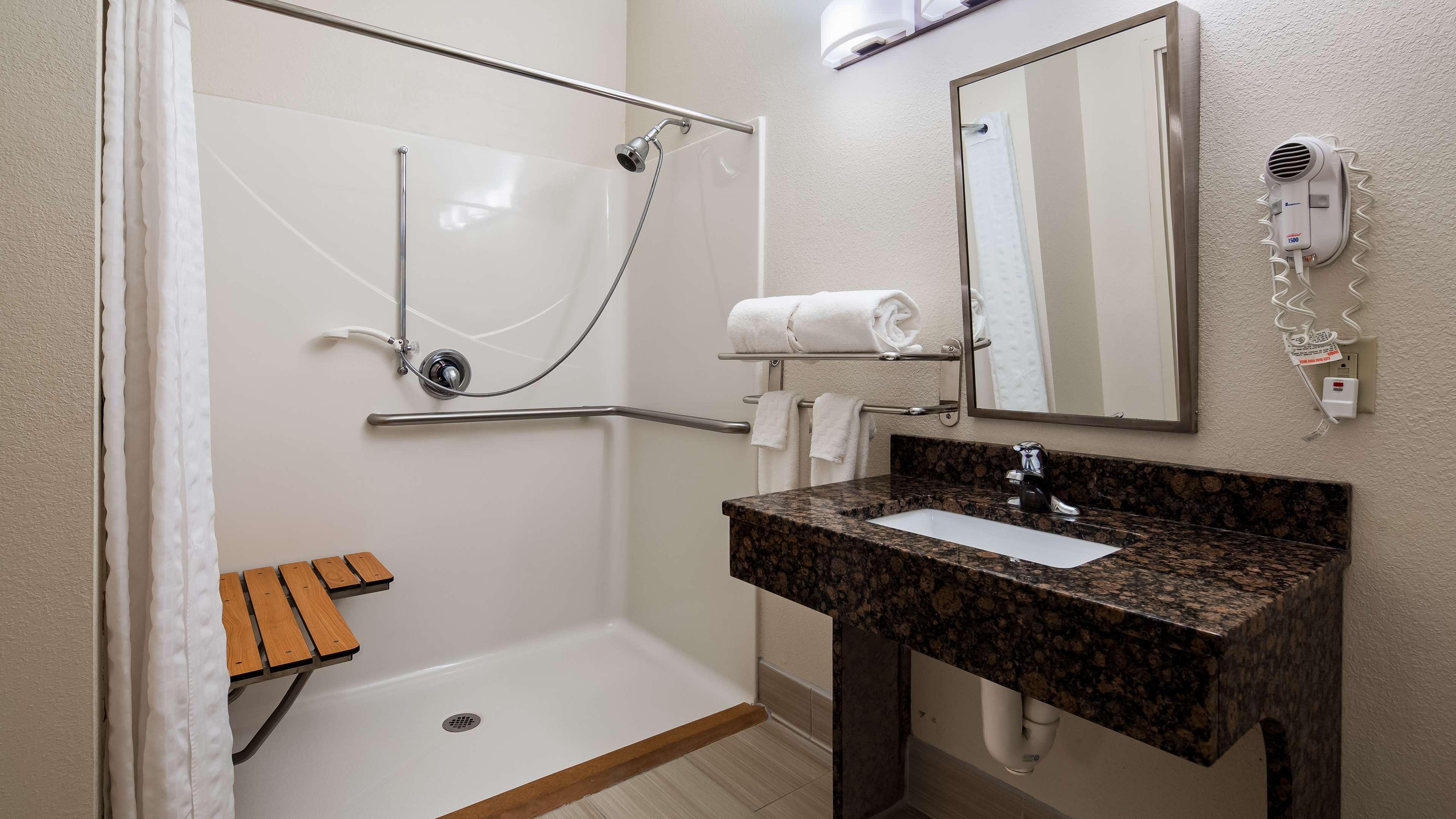 Western Hannaford Inn&suites 3*